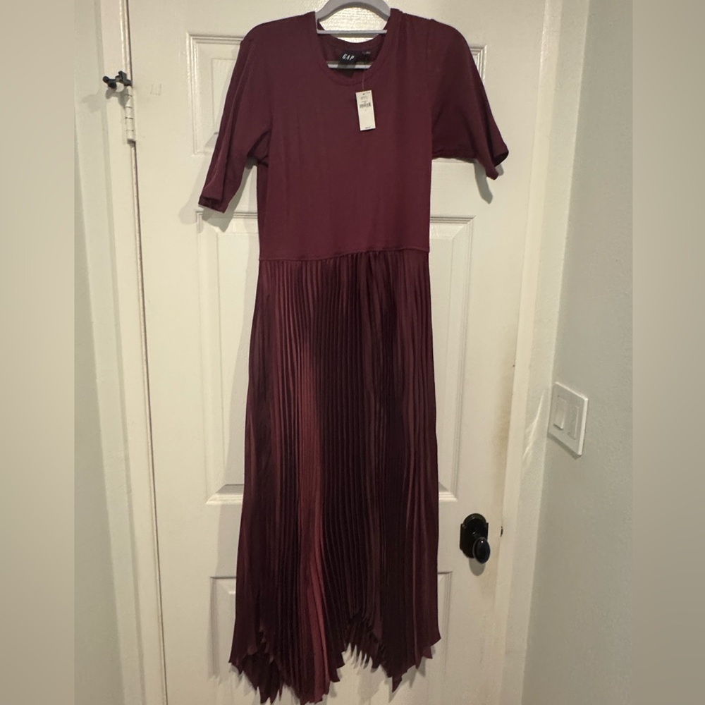 GAP Burgundy Maxi Dress - Size L. Never worn, tags attached.